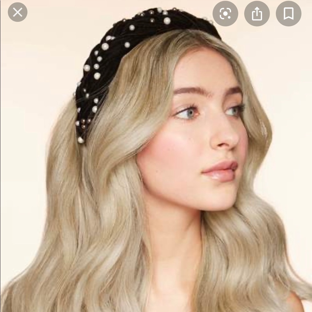 Luxy*** Padded Pearl Black Velour Headband